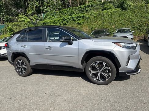 Used 2025 Toyota RAV4 XSE w/ Premium Package AWD/4WD image 4