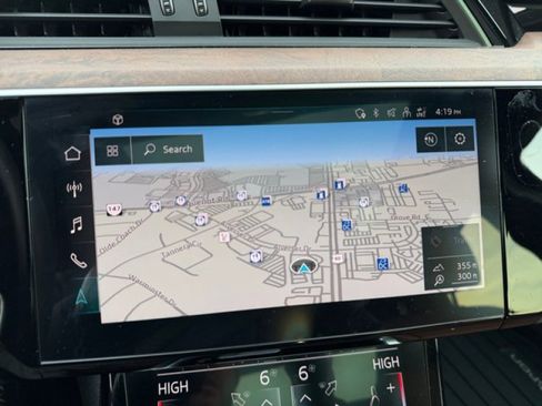 Used 2023 Audi e-tron Premium Plus image 16