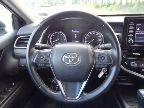 Used 2024 Toyota Camry SE FWD image 12