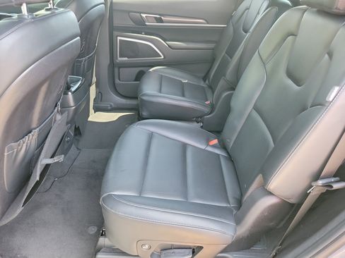 Used 2025 Kia Telluride S AWD/4WD image 8