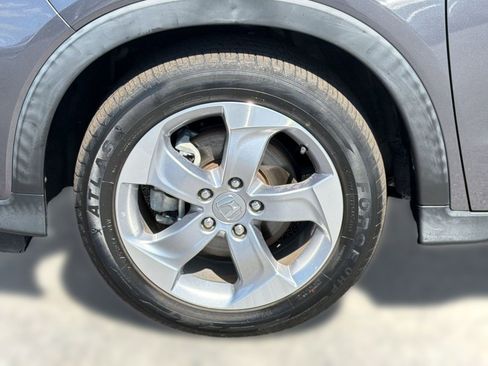 Used 2021 Honda HR-V LX image 11