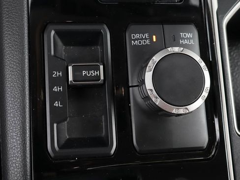 Used 2024 Toyota Tundra Limited AWD/4WD image 43