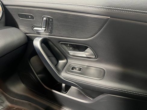 Used 2023 Mercedes-Benz CLA 250 4MATIC image 27