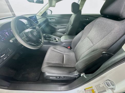 Used 2023 Honda Accord EX image 18