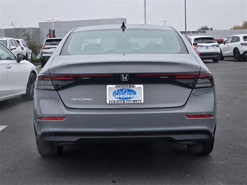 New 2025 Honda Accord SE image 5