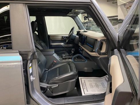 Used 2023 Ford Bronco Wildtrak image 16