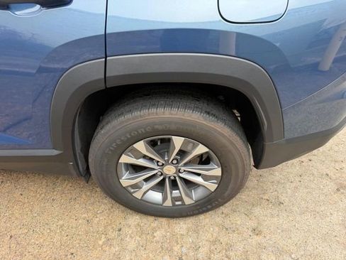 Used 2026 Chevrolet Equinox LT w/ Convenience Package II image 7