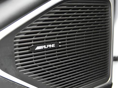 Used 2023 Jeep Wagoneer L Series II RWD image 19
