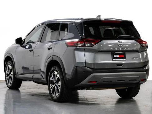 Used 2022 Nissan Rogue SV image 15