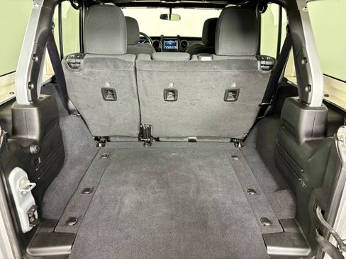 Certified 2022 Jeep Wrangler Unlimited Sport image 21