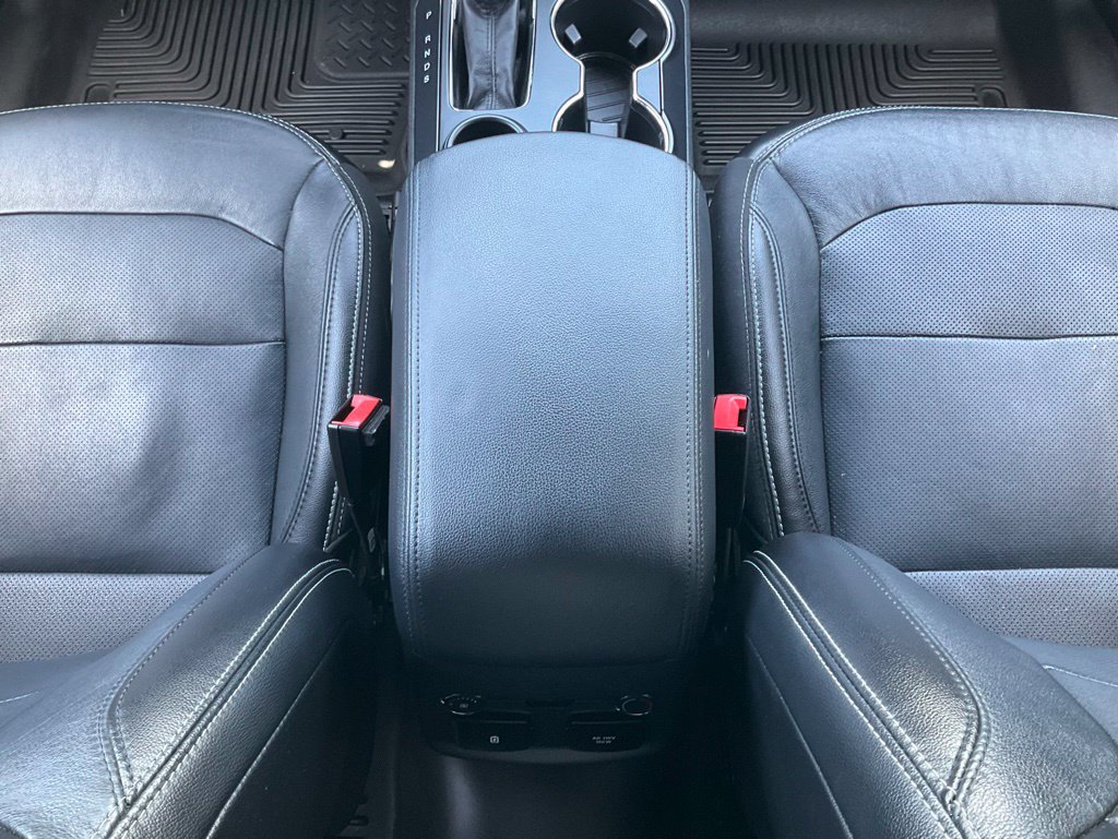 Used 2019 Ford Explorer Limited w/ Class III Trailer Tow Package FWD image 27