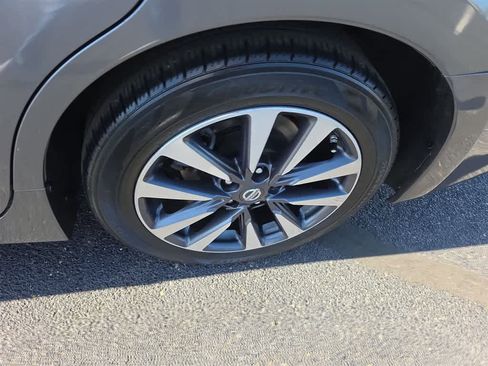 Used 2016 Nissan Altima 2.5 SV w/ Convenience Package FWD image 28