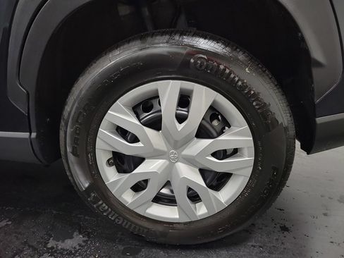 Used 2025 Toyota Corolla Cross L FWD image 10