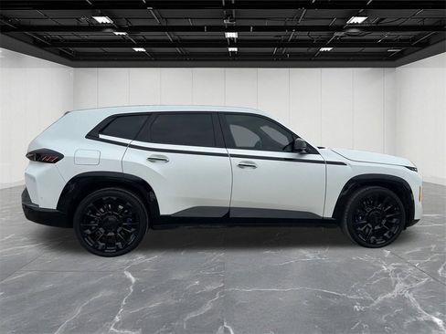 Used 2026 BMW XM Label Red image 11