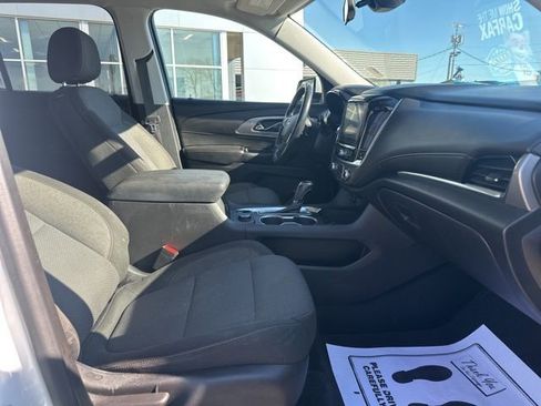 Used 2020 Chevrolet Traverse LT image 7