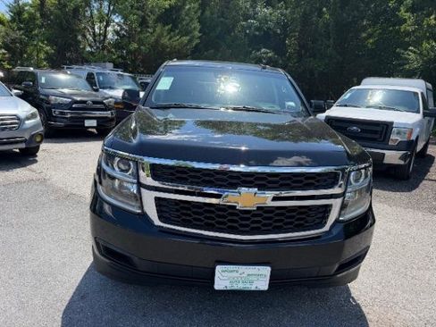 Used 2019 Chevrolet Suburban LT AWD/4WD image 8