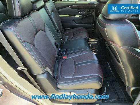 Certified 2025 Honda Pilot Black Edition image 20