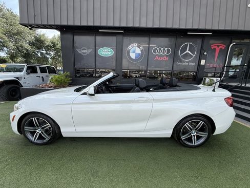 Used 2017 BMW 230i Convertible RWD image 7