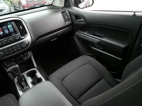 Used 2018 Chevrolet Colorado LT w/ LT Convenience Package AWD/4WD image 11