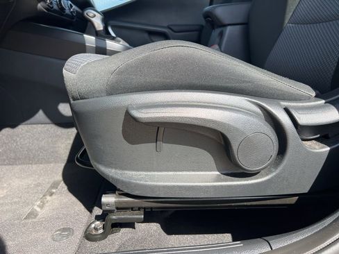 Used 2025 Kia Soul LX w/ LX Technology Package image 11