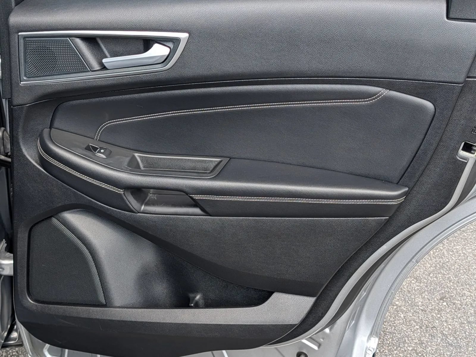 Used 2024 Ford Edge Titanium AWD/4WD image 15