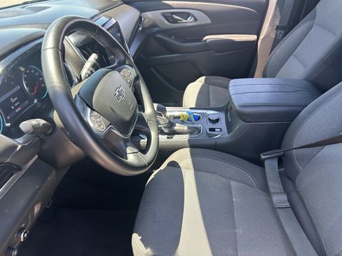 Used 2023 Chevrolet Traverse LT FWD image 14