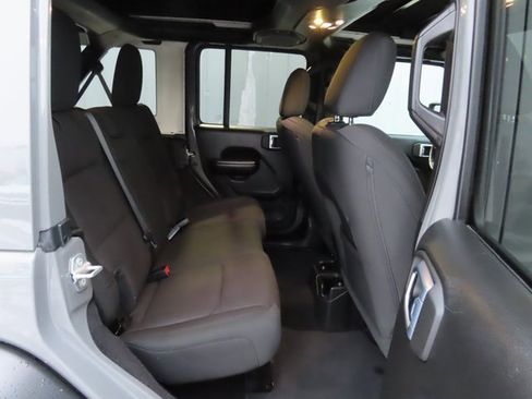 Used 2021 Jeep Wrangler Unlimited Sport image 28