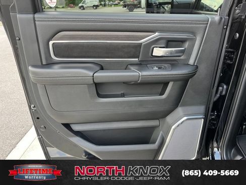 New 2026 RAM 2500 Laramie AWD/4WD image 14