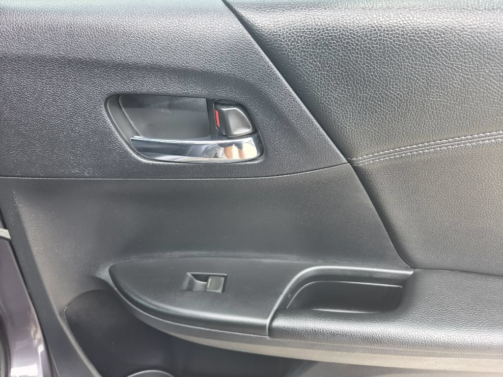 Used 2014 Honda Accord Sport image 31