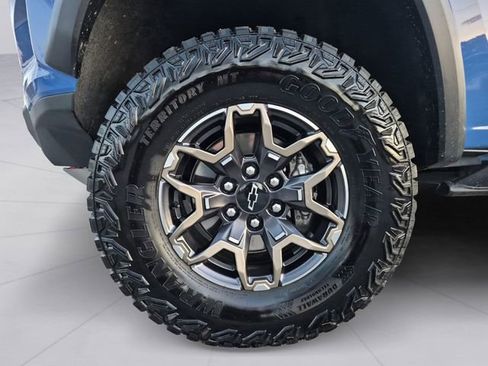 Used 2026 Chevrolet Colorado ZR2 w/ Technology Package image 9