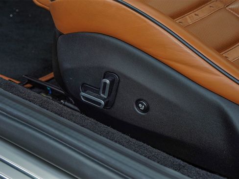 Used 2019 Ferrari Portofino image 37