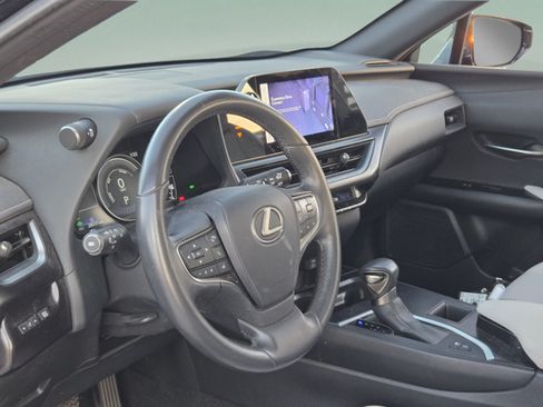 Used 2024 Lexus UX 250h FWD image 8