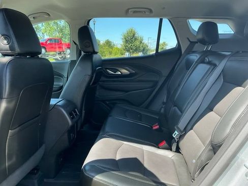 Used 2023 GMC Terrain SLT w/ Infotainment Package II FWD image 34