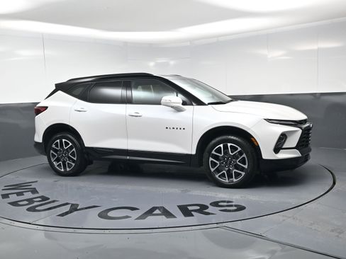 Certified 2024 Chevrolet Blazer RS w/ Enhanced Convenience Package image 2