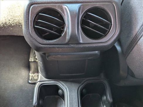 Used 2025 Jeep Wrangler Sport AWD/4WD image 18