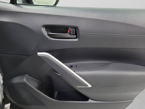 Used 2024 Toyota Corolla Cross AWD Hybrid image 16