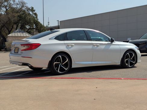 Used 2022 Honda Accord Sport Special Edition image 4