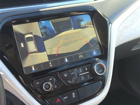 Used 2020 Chevrolet Bolt Premier w/ Infotainment Package image 14