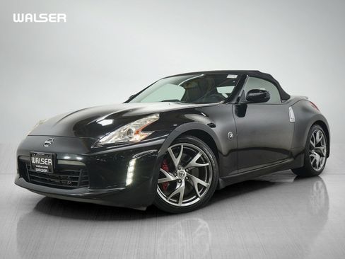 Used 2014 Nissan 370Z Touring w/ Sport Package RWD image 1