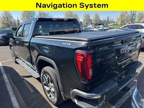 Used 2022 GMC Sierra 1500 SLT w/ SLT Premium Package AWD/4WD image 4