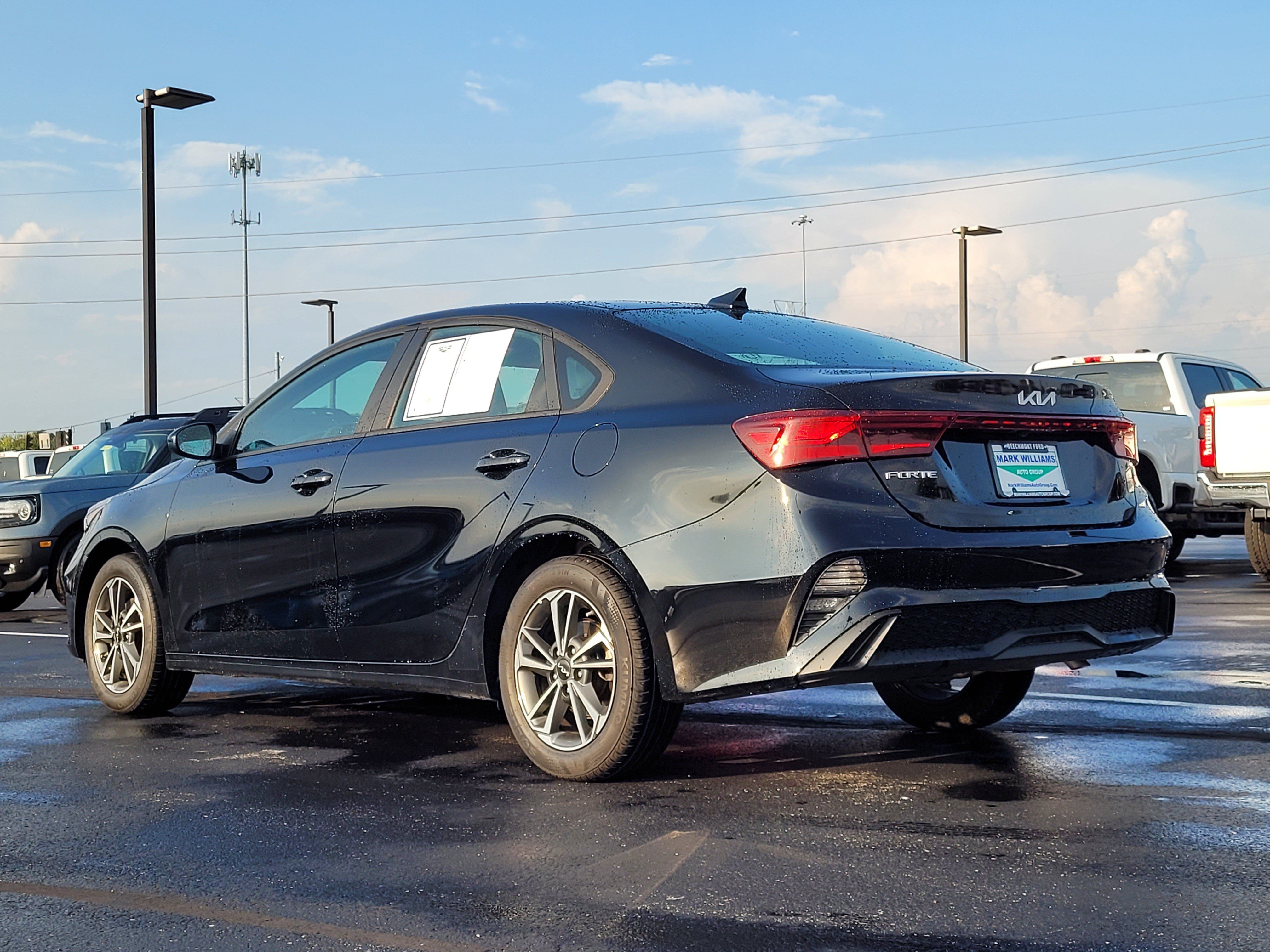 Used 2023 Kia Forte LXS FWD image 6