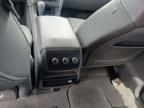 Used 2016 Chevrolet Traverse LS FWD image 27