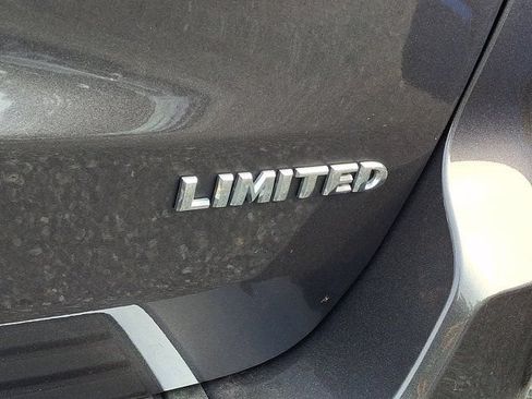 Used 2018 Jeep Grand Cherokee Limited AWD/4WD image 8