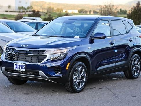 New 2026 Kia Seltos LX image 4