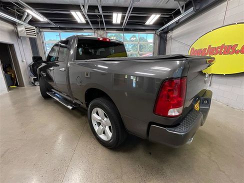 Used 2019 RAM 1500 Express w/ Express Value Package RWD image 3