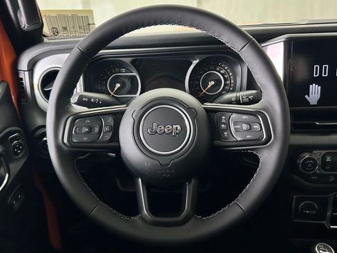 New 2025 Jeep Gladiator Sport image 23