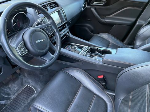 Used 2017 Jaguar F-PACE Prestige AWD/4WD image 10