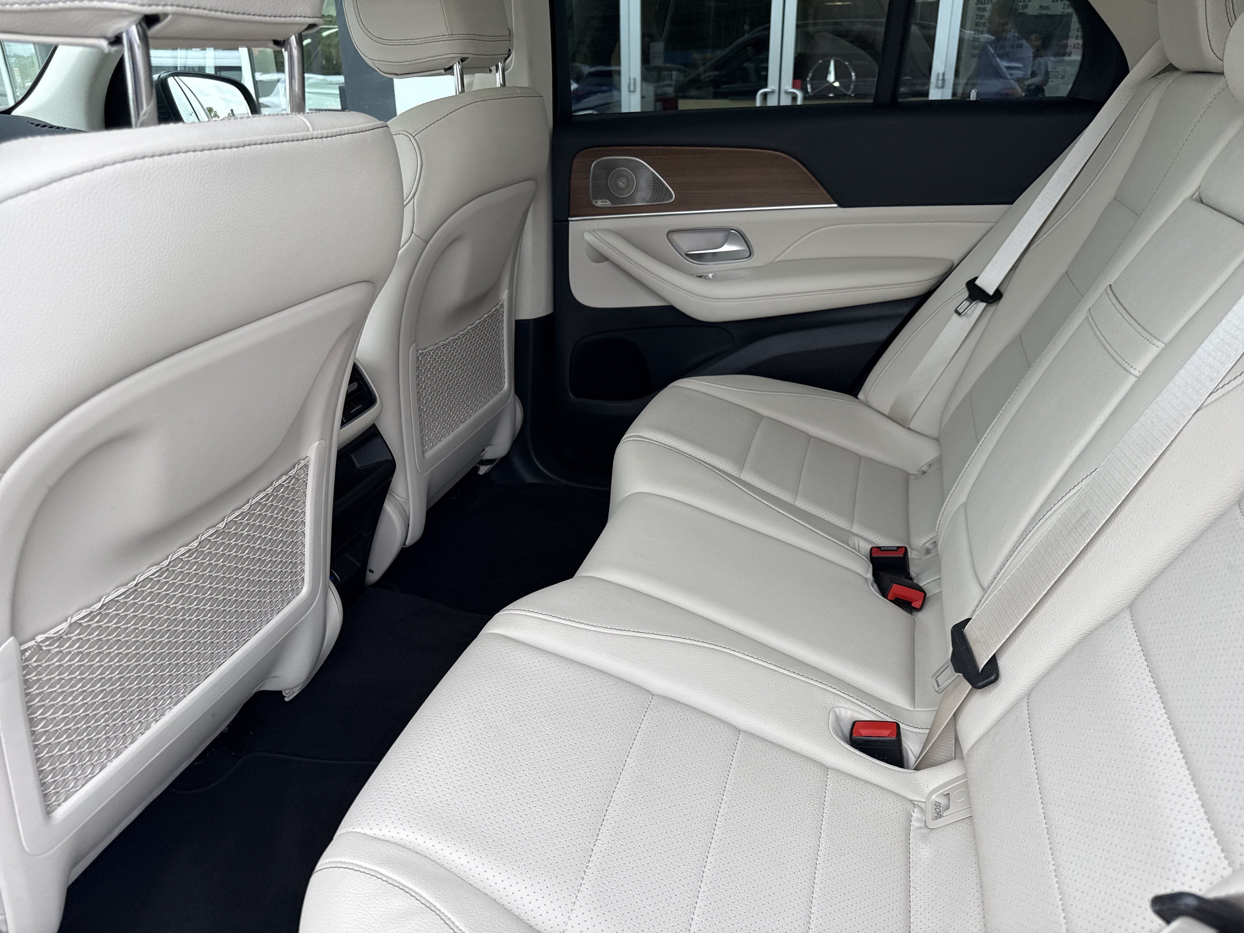 Used 2024 Mercedes-Benz GLE 350 4MATIC image 11