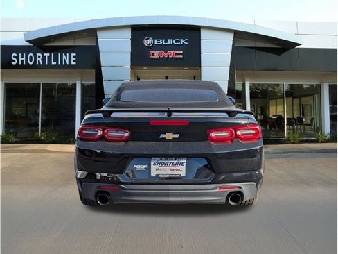 Used 2020 Chevrolet Camaro LT RWD image 4
