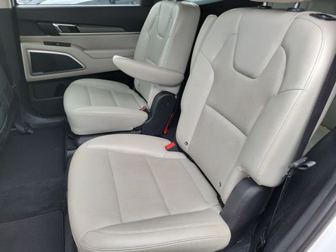 Used 2021 Kia Telluride S FWD image 7